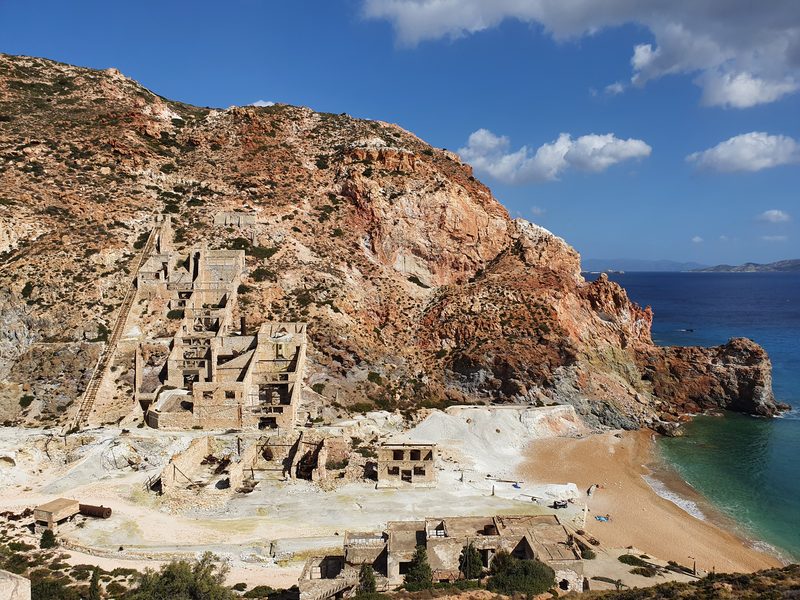 Thiorichia beach in Milos