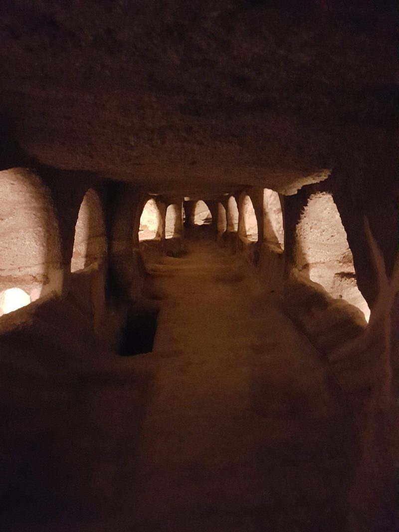 Inside the Milos catacombs